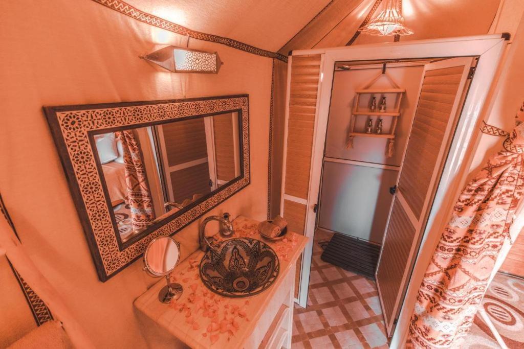 Best Desert Luxury Camp Мерцуга Екстериор снимка