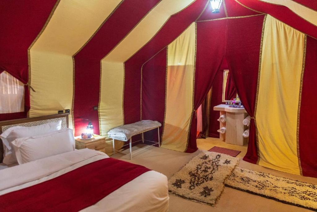 Best Desert Luxury Camp Мерцуга Екстериор снимка